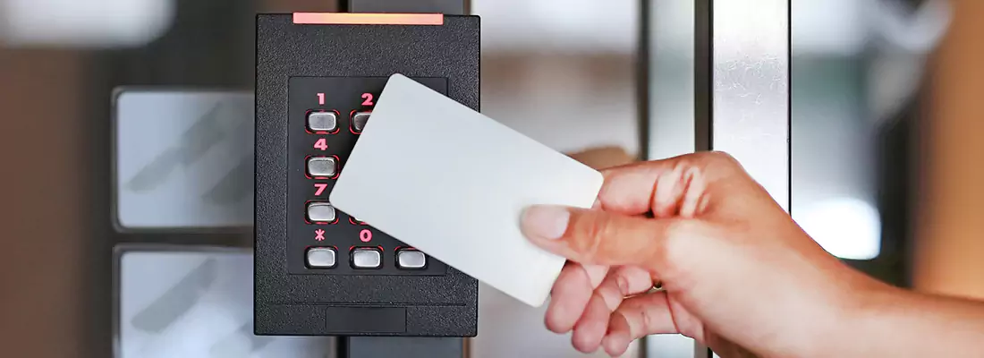 Benefits of Card Lock Readers for Properties in Longueuil, QC
