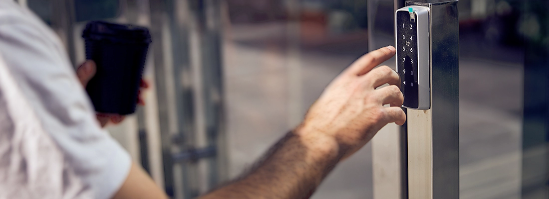 Enhance Storefront Security with Access Control Systems in Longueuil, QC