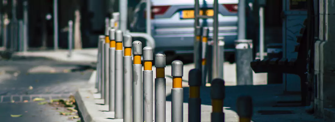 Safe and Convenient Retractable Barrier Column Systems for Properties in Longueuil, QC