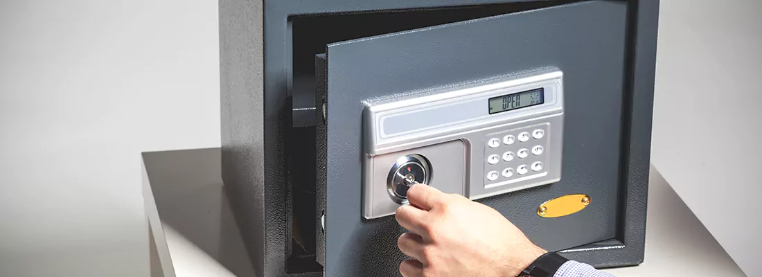 Safe Opening Repair in Longueuil